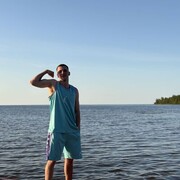  ,  Anton, 23