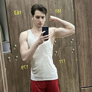  ,  Stas, 24