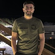 ,  Narek, 24