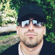  ,  Denis, 30