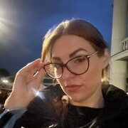  ,   Yana, 32 ,  