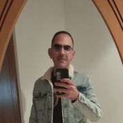  ,  Ahmed, 42