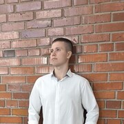  ,  Ernestas, 18