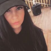  -,  lenka, 30
