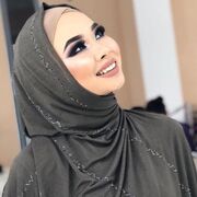 ,  Muslima, 38