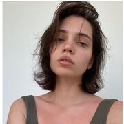  , 