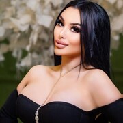  ,  Kamila, 30