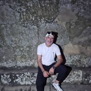  ,  Vako, 48