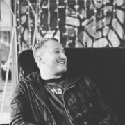  ,   Nik, 31 ,  
