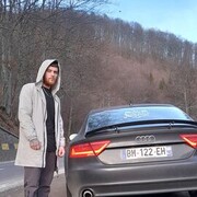  ,  Sasha, 28