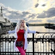  ,   Tatiana, 40 ,   c 