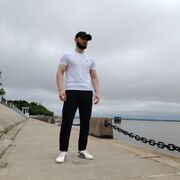  ,  Ali, 25