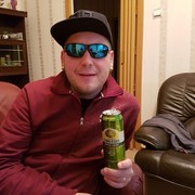  ,  Toni, 41
