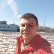  -,   Denis, 32 ,   ,   , c 