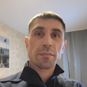  ,  Aleksej, 44