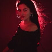  ,  Marina, 27