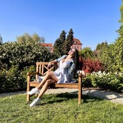  ,   Viktoria, 40 ,   c 