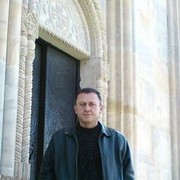  ,   Gio, 44 ,  