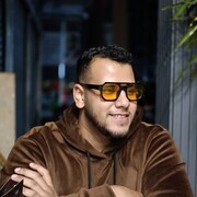  ,  Zeko, 24