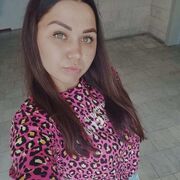  ,  Nadya, 23