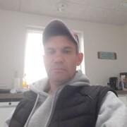  ,   Aivarok, 44 ,   ,   