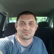  ,  Nik, 34
