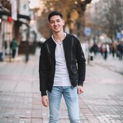  ,  Ali, 30
