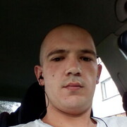 ,  Andrii, 32