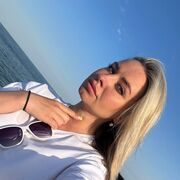  ,   Violetta, 33 ,   ,   