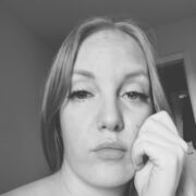  -,   Ally, 33 ,   