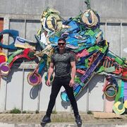  ,  Serj, 38