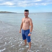  ,   Ruslan, 37 ,   ,   , c 