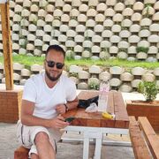  ,  Mourad, 32