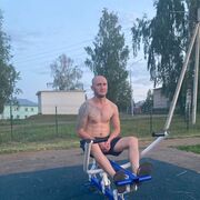  ,   Ayrat, 32 ,   ,   , c , 