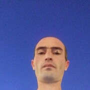  ,  Vasil, 33