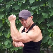  ,   Gia, 42 ,   ,   