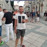  ,  Andrii, 34