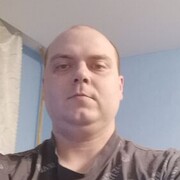  ,  Artem, 32
