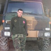  ,   Arjen, 43 ,   ,   