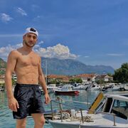  ,   Seymur, 28 ,   ,   