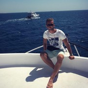  ,  Oleg, 32