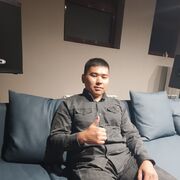  ,   Artur, 28 ,   ,   