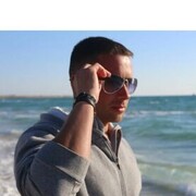  ,  Alex, 42