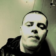  ,  Denis, 32