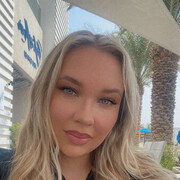  ,  Irina, 32