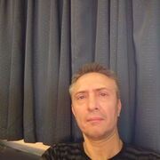  ,  Viktor, 52