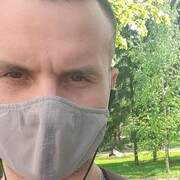  ,  Artur, 37