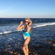  ,   Elle, 39 ,   ,   , c 