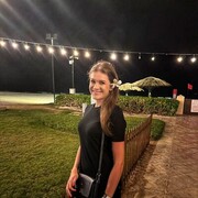  ,  Victoria, 33