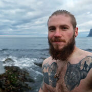 ,   Markus, 47 ,   c 